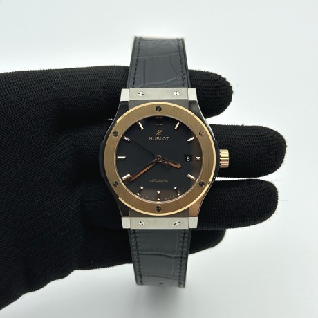 JJ+공장 위블로 클래식퓨전 42mm 로즈골드콤비 블랙다이얼 가죽스트랩 Classic Fusion Bang 42mm SS/RG/LE Black JJ+F A1110  (제이제이플러스)