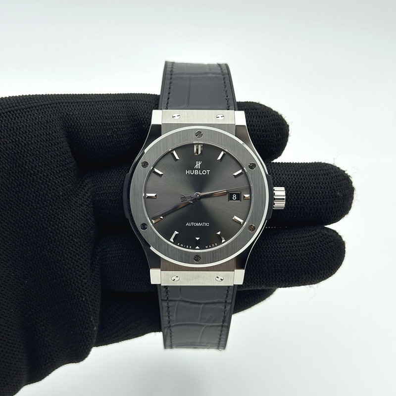 JJ+공장 위블로 클래식퓨전 42mm 그레이다이얼 가죽스트랩 Classic Fusion Bang 42mm SS/LE Grey JJ+F A1110  (제이제이플러스)